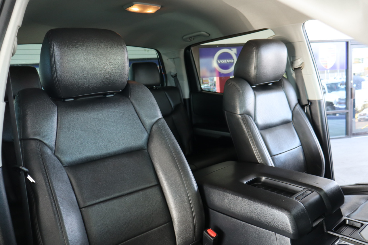 Toyota Tundra 2WD Truck CrewMax 5.7L FFV V8 6-Spd AT SR5 (Natl) 2016