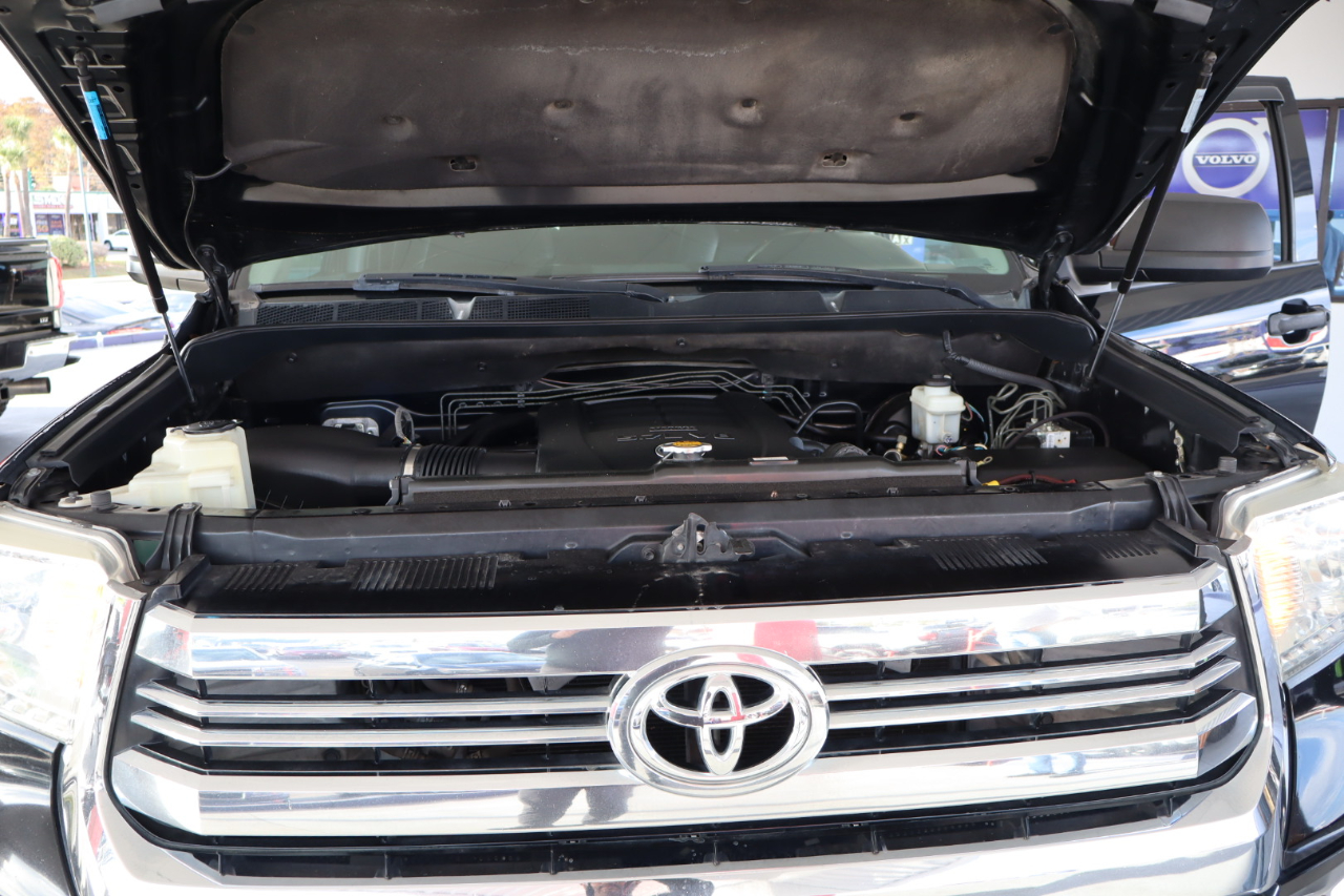 Toyota Tundra 2WD Truck CrewMax 5.7L FFV V8 6-Spd AT SR5 (Natl) 2016