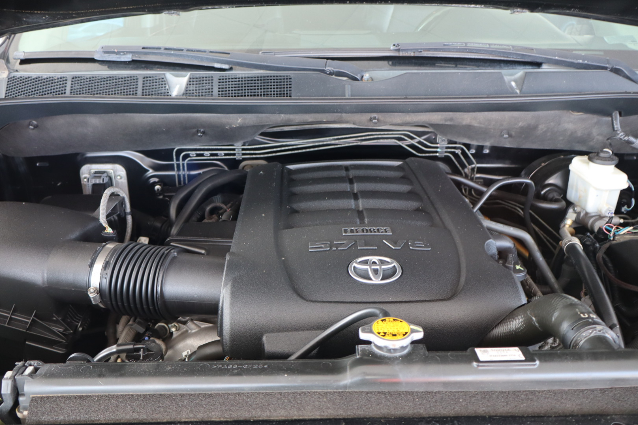 Toyota Tundra 2WD Truck CrewMax 5.7L FFV V8 6-Spd AT SR5 (Natl) 2016