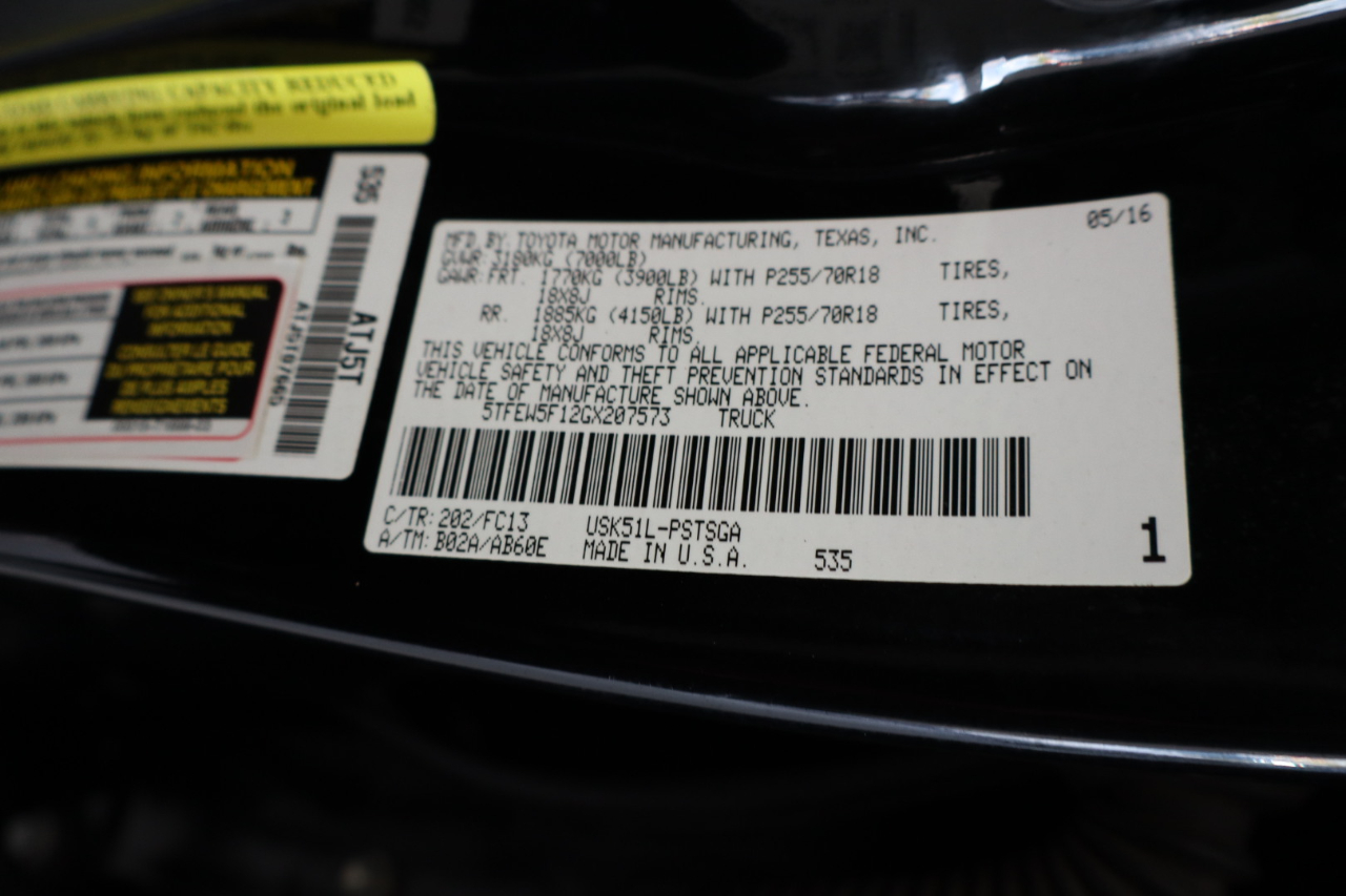 Toyota Tundra 2WD Truck CrewMax 5.7L FFV V8 6-Spd AT SR5 (Natl) 2016