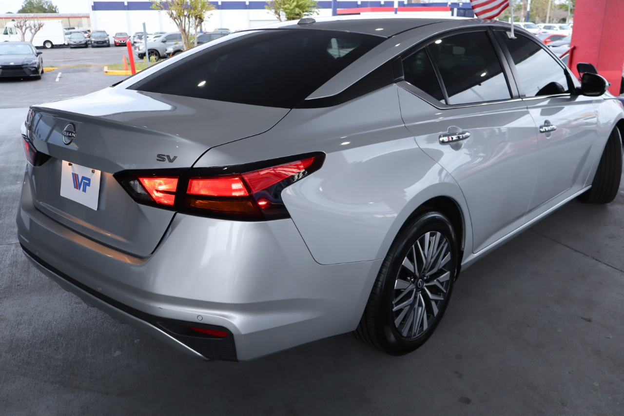 Nissan Altima 2.5 SV Sedan 2023