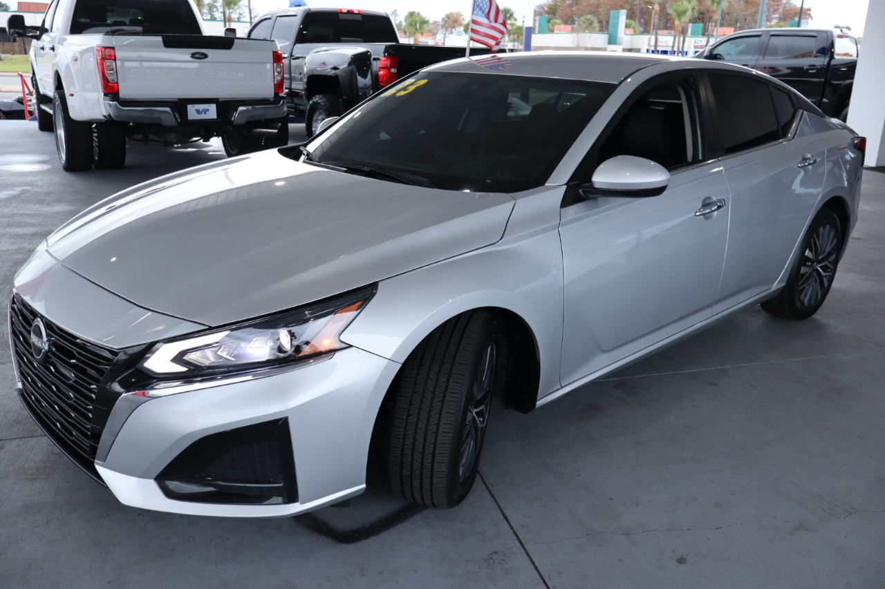 Nissan Altima 2.5 SV Sedan 2023