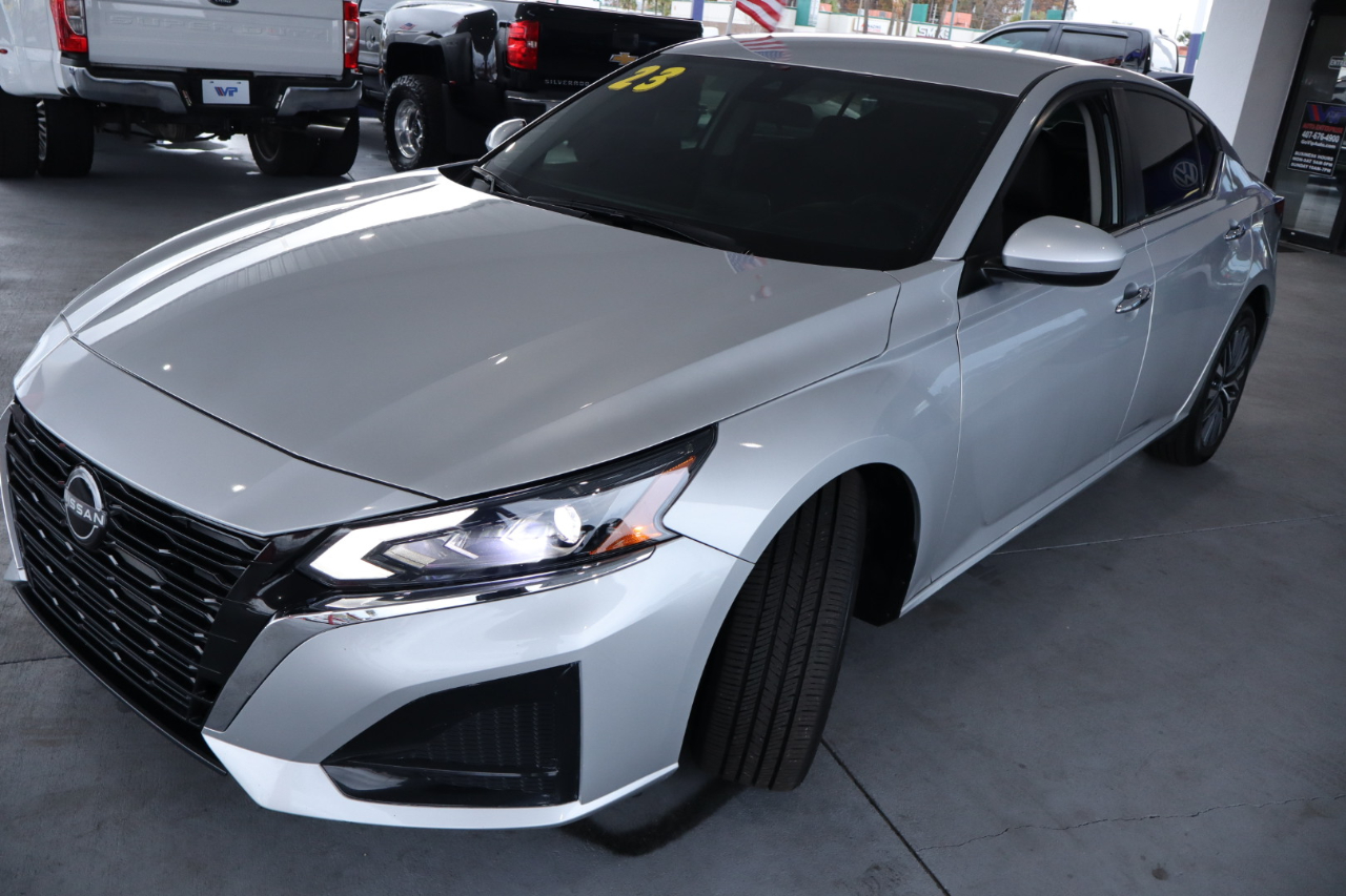 Nissan Altima 2.5 SV Sedan 2023