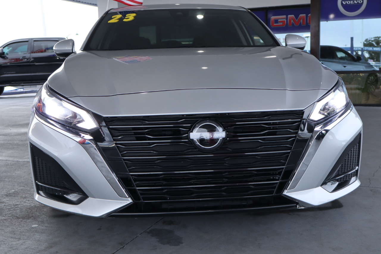 Nissan Altima 2.5 SV Sedan 2023