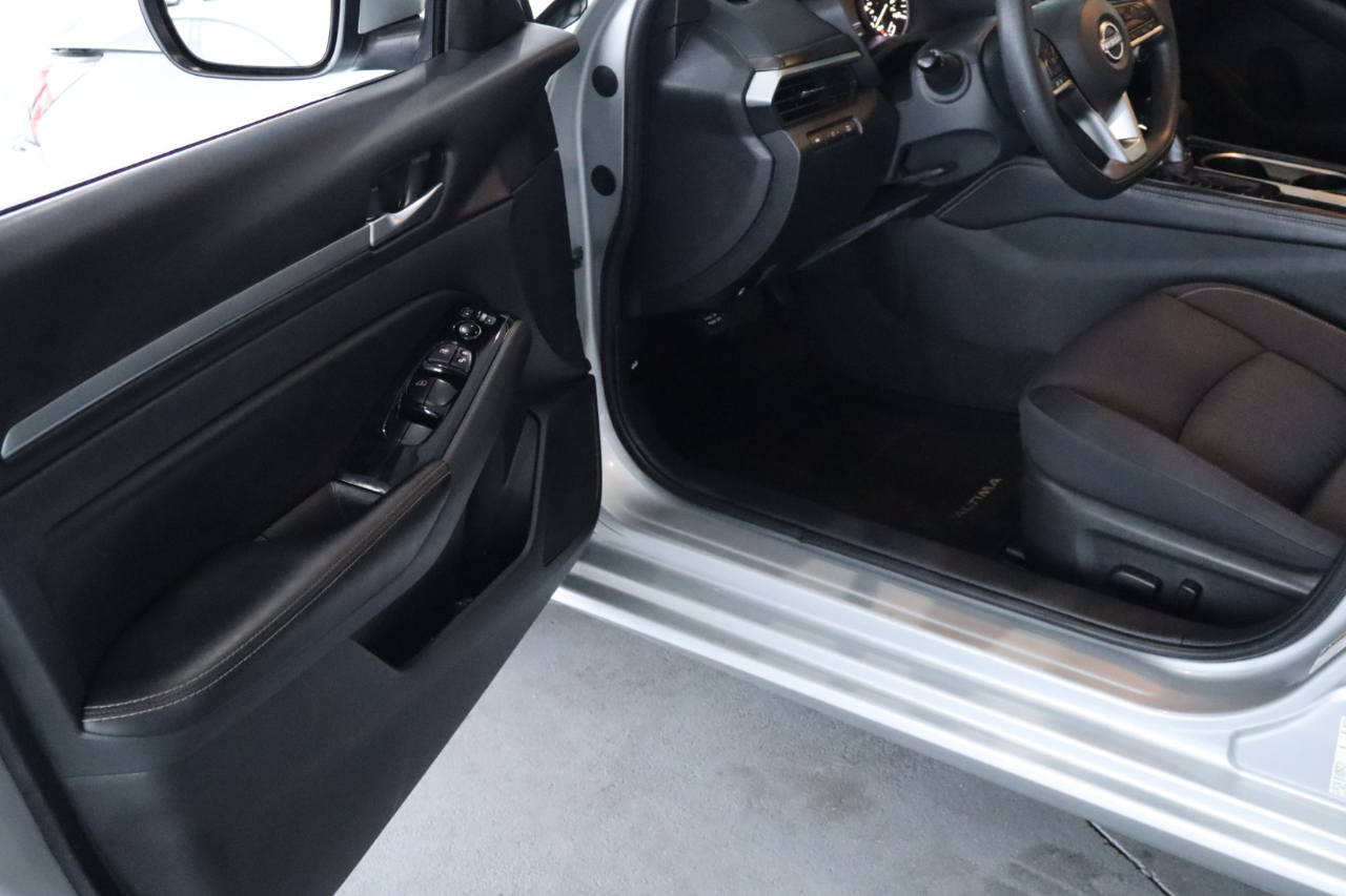 Nissan Altima 2.5 SV Sedan 2023