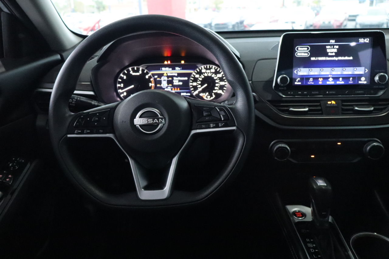 Nissan Altima 2.5 SV Sedan 2023