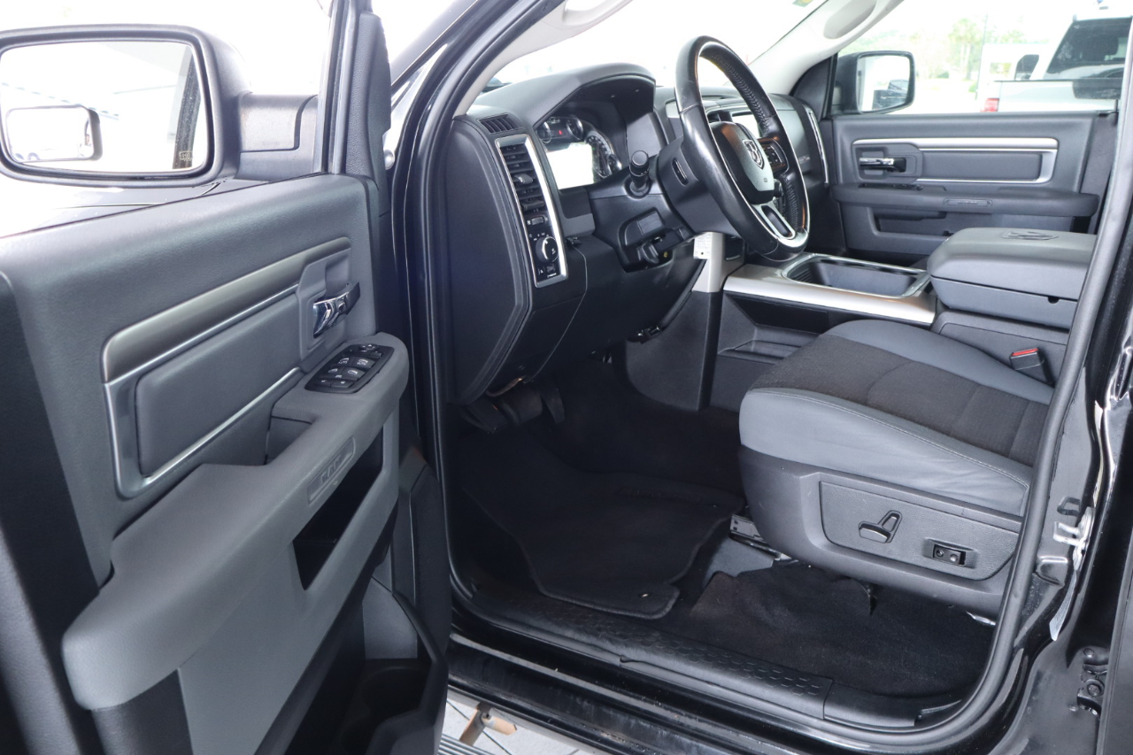 RAM 1500 2WD Crew Cab 140.5" Lone Star 2016