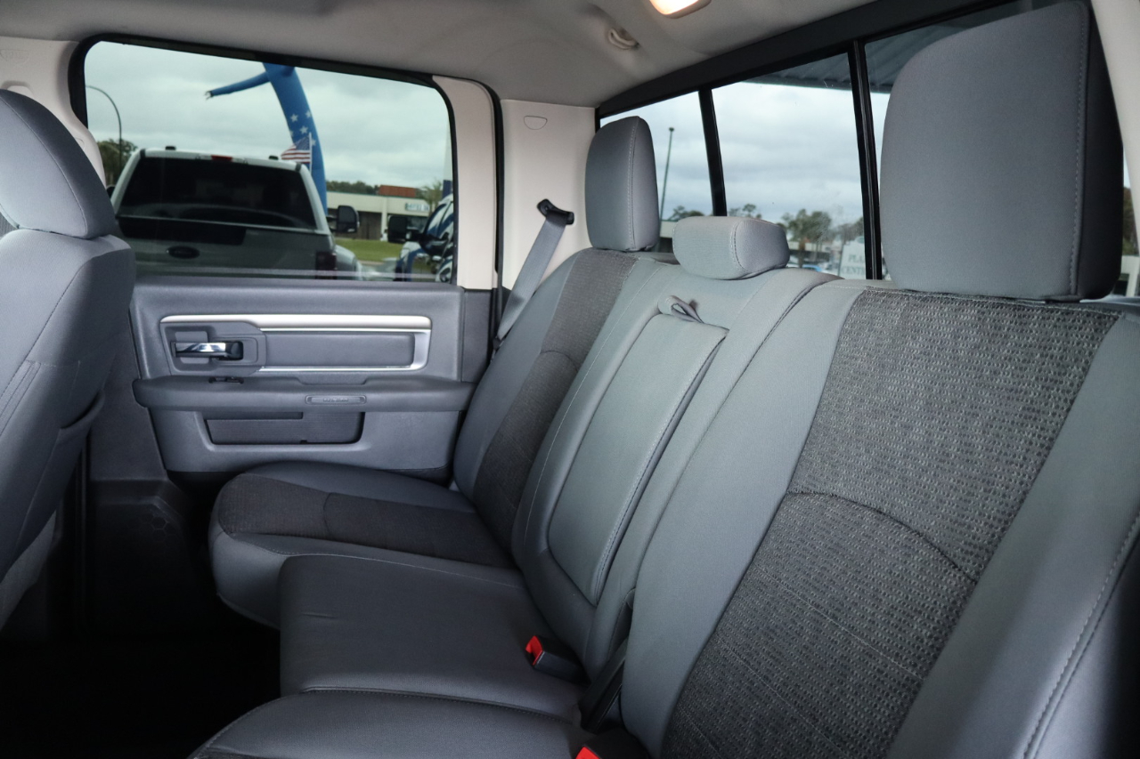 RAM 1500 2WD Crew Cab 140.5" Lone Star 2016