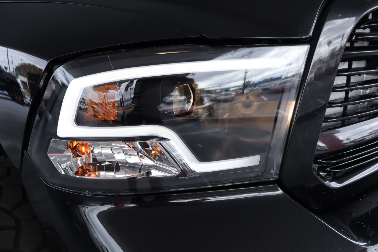 RAM 1500 2WD Crew Cab 140.5" Lone Star 2016