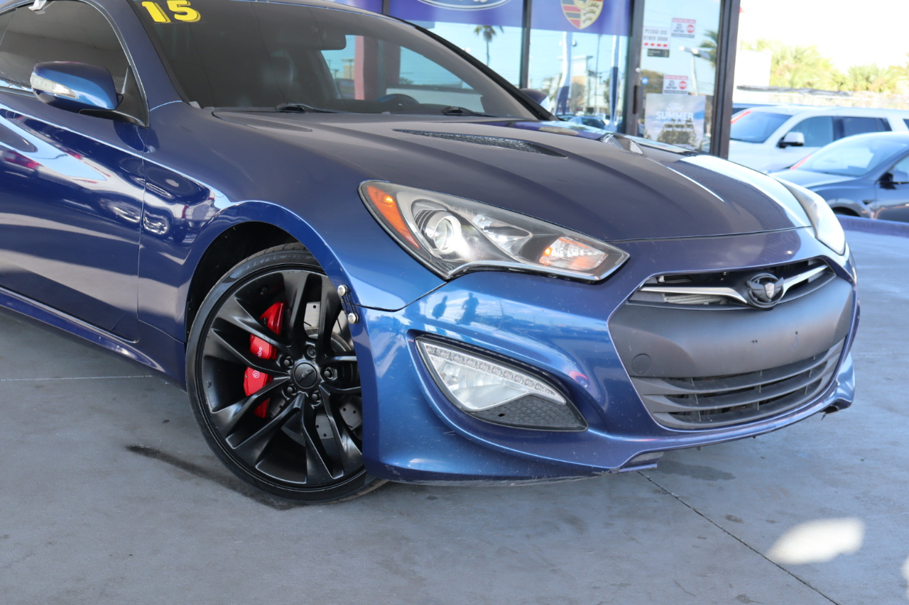 Hyundai Genesis Coupe 2dr 3.8L Auto Ultimate w/Black Seats 2015