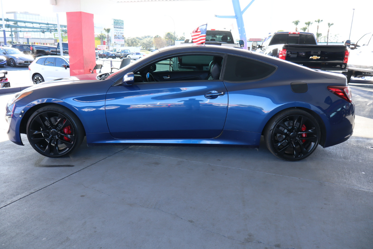 Hyundai Genesis Coupe 2dr 3.8L Auto Ultimate w/Black Seats 2015
