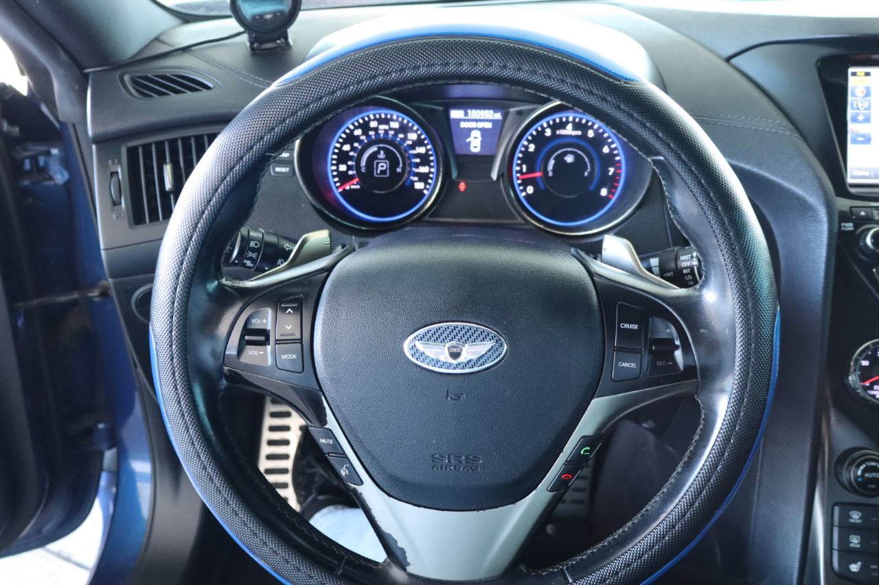 Hyundai Genesis Coupe 2dr 3.8L Auto Ultimate w/Black Seats 2015