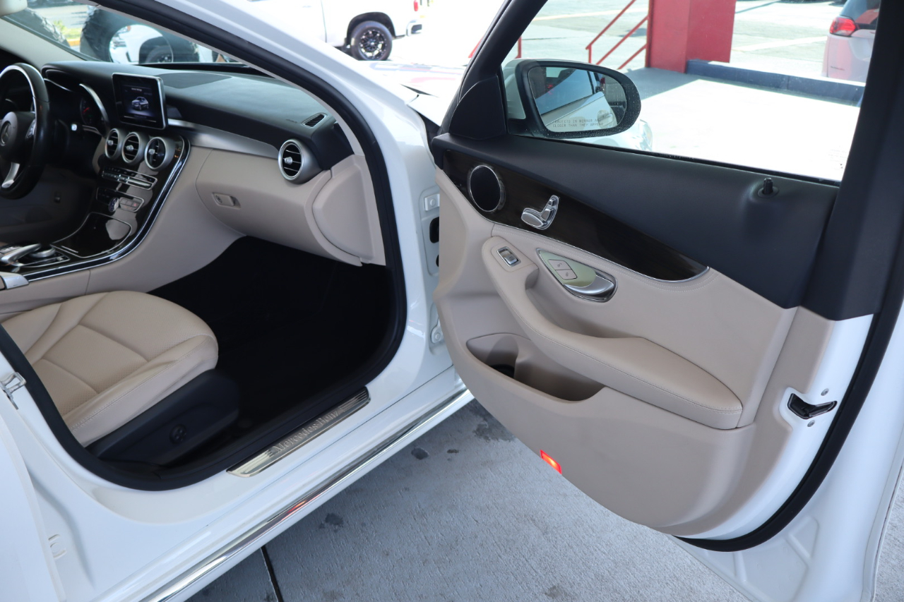 Mercedes-Benz C-Class 4dr Sdn C 300 RWD 2015