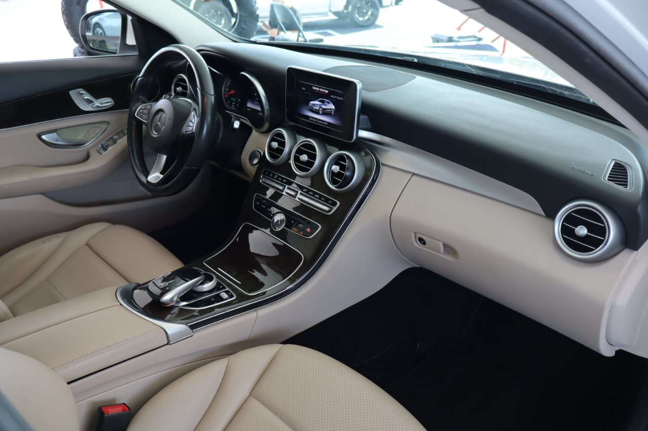 Mercedes-Benz C-Class 4dr Sdn C 300 RWD 2015