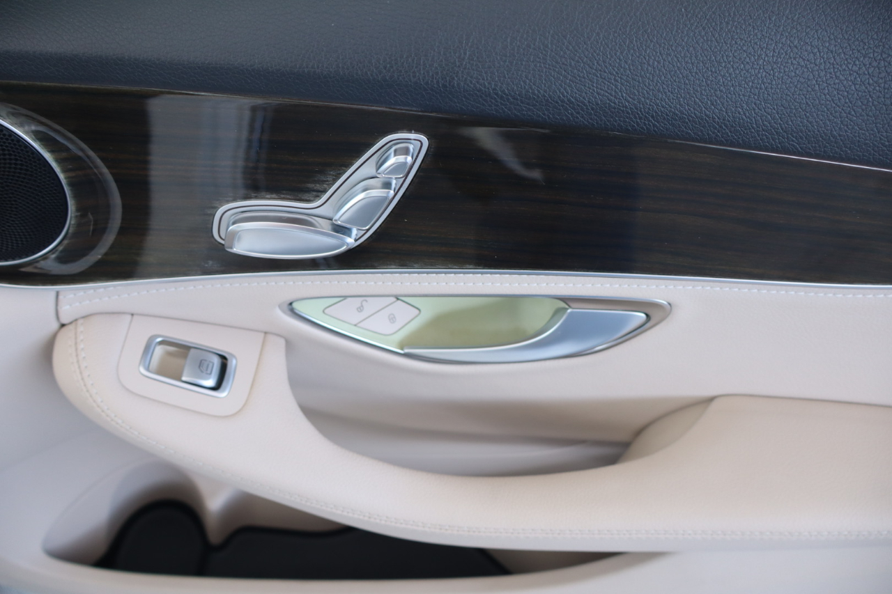 Mercedes-Benz C-Class 4dr Sdn C 300 RWD 2015