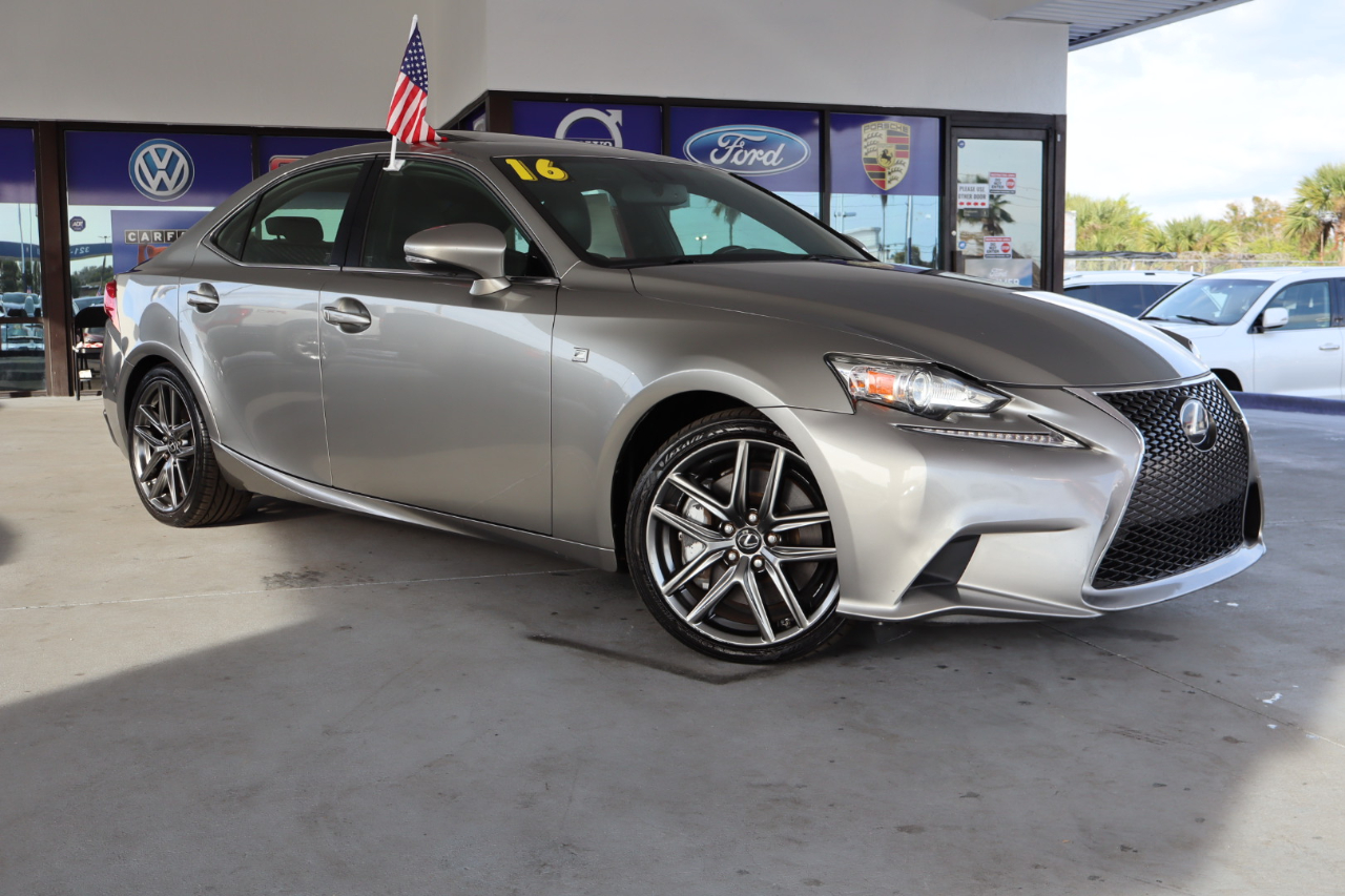 Lexus IS 300 4dr Sdn AWD 2016