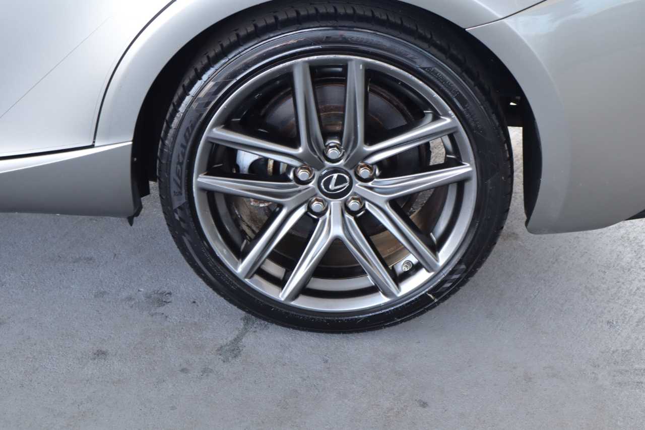 Lexus IS 300 4dr Sdn AWD 2016