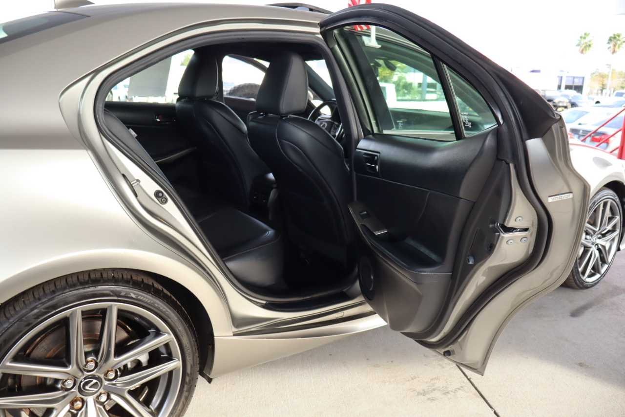 Lexus IS 300 4dr Sdn AWD 2016