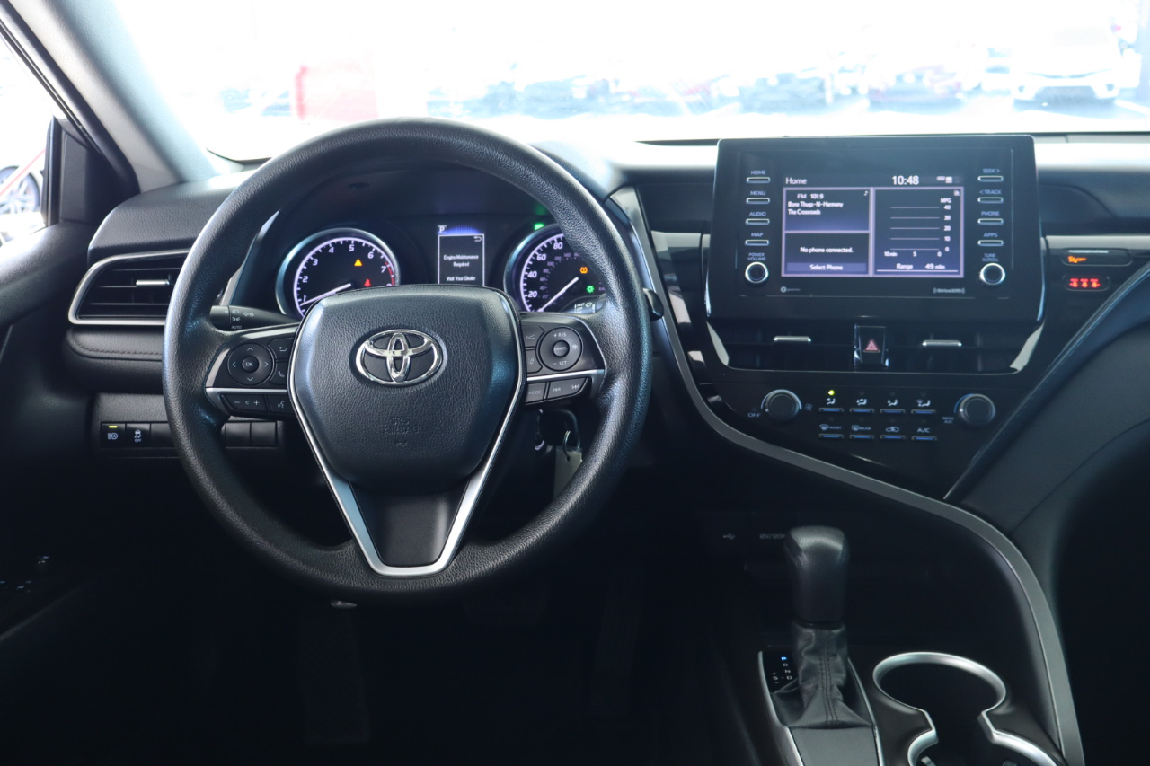 Toyota Camry LE Auto (Natl) 2021