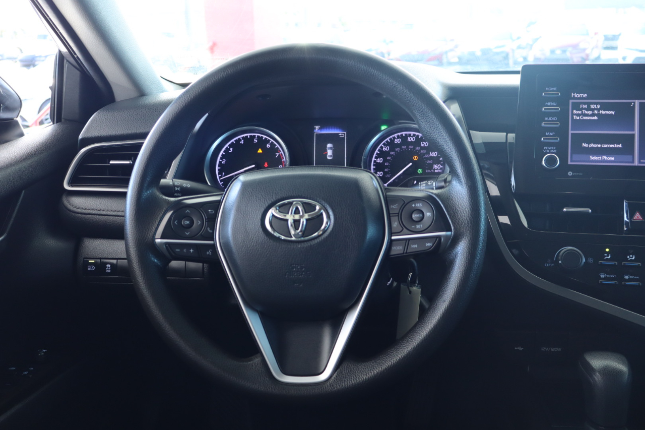 Toyota Camry LE Auto (Natl) 2021