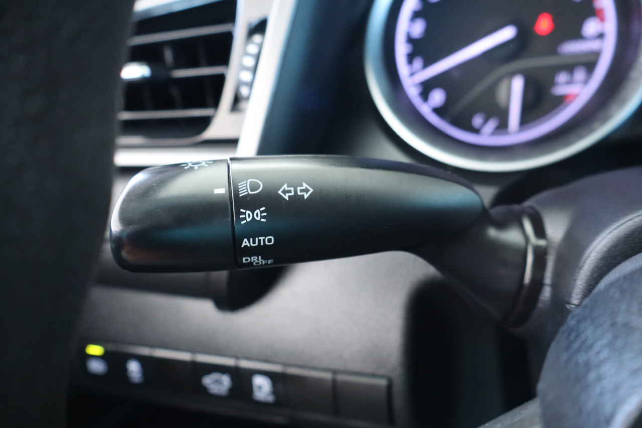 Toyota Camry LE Auto (Natl) 2021