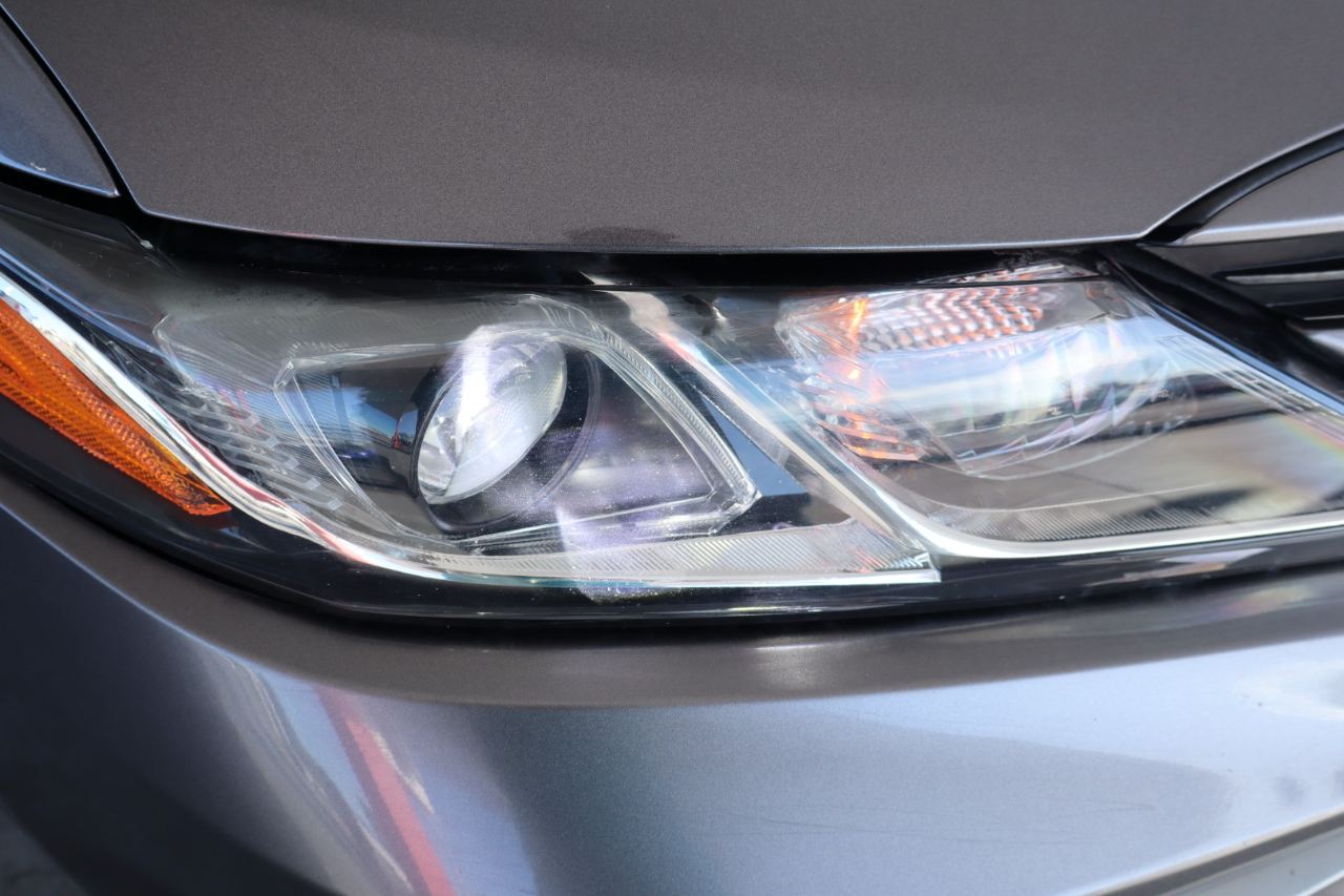 Toyota Camry LE Auto (Natl) 2021