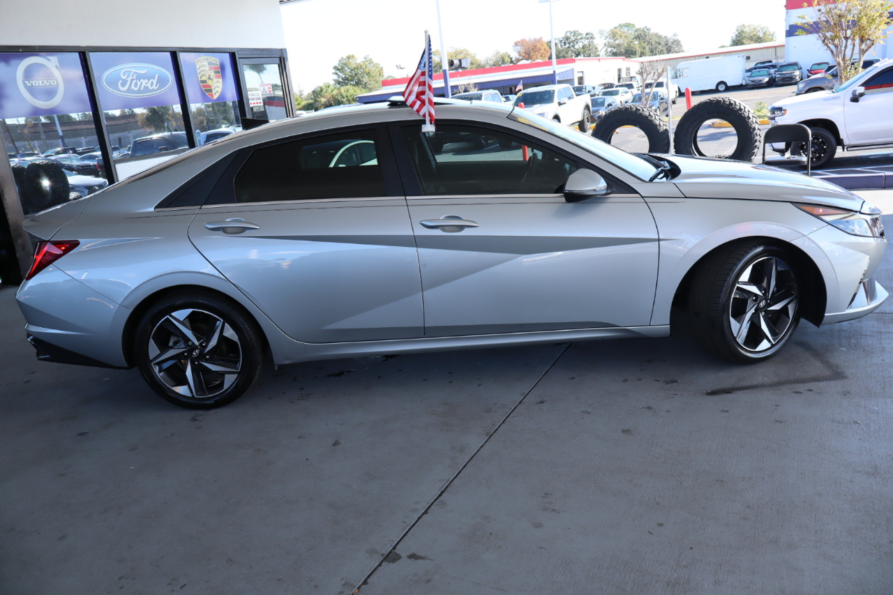 Hyundai Elantra SEL IVT *Ltd Avail* 2021