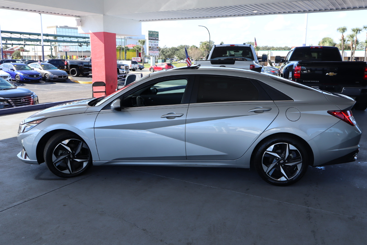 Hyundai Elantra SEL IVT *Ltd Avail* 2021