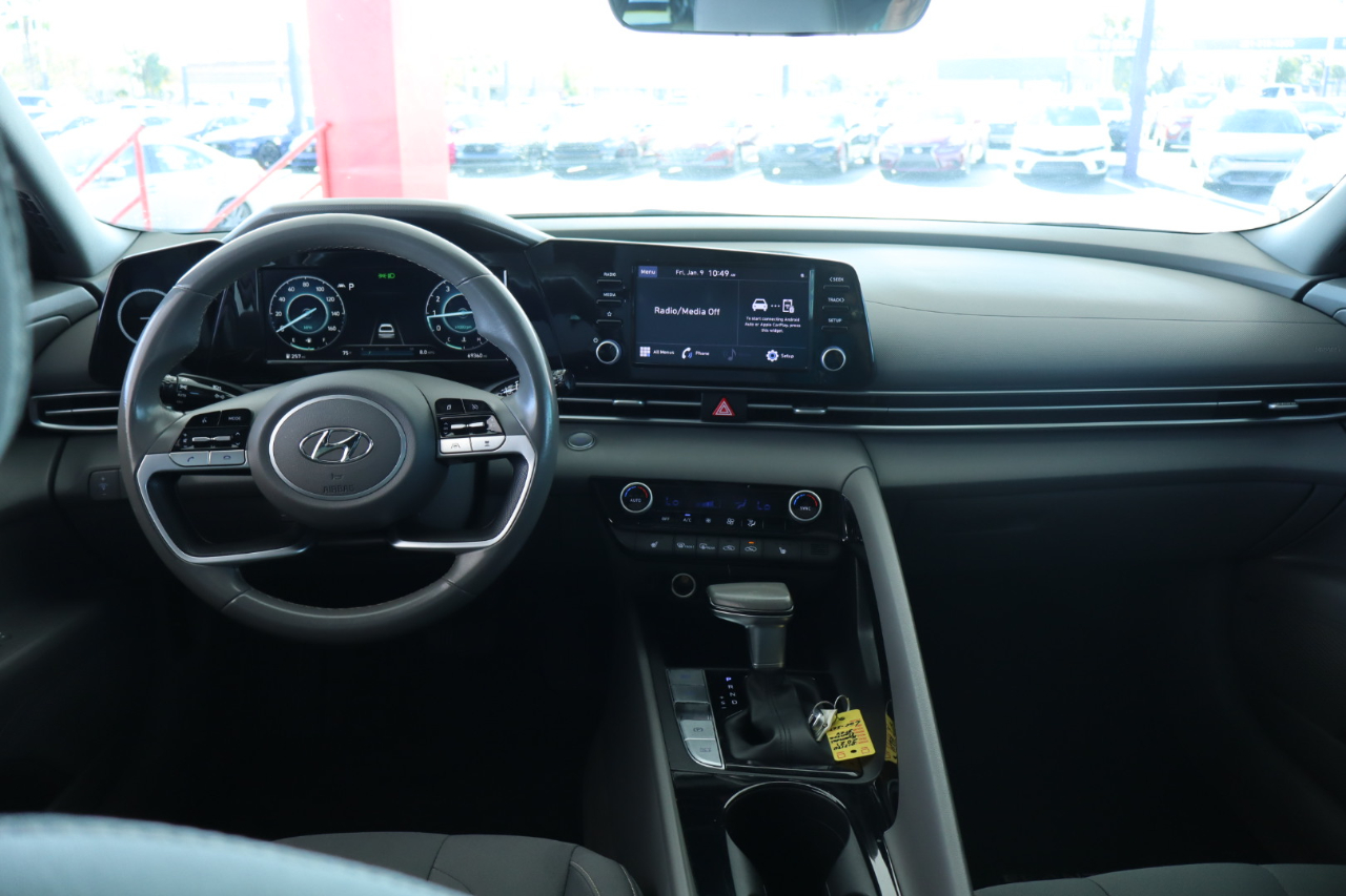 Hyundai Elantra SEL IVT *Ltd Avail* 2021