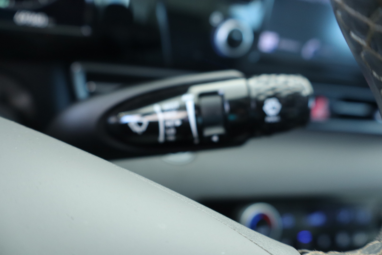 Hyundai Elantra SEL IVT *Ltd Avail* 2021