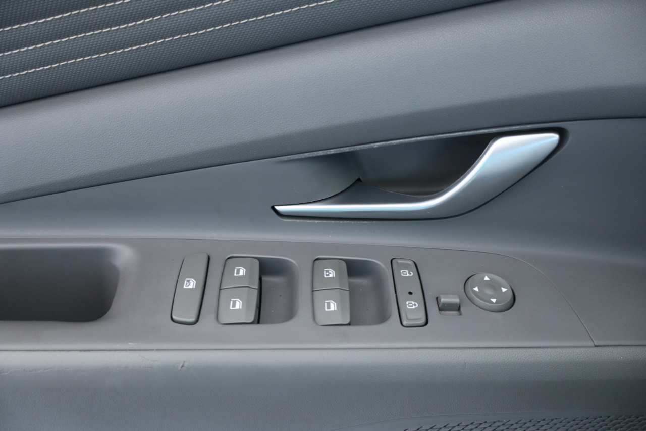 Hyundai Elantra SEL IVT *Ltd Avail* 2021