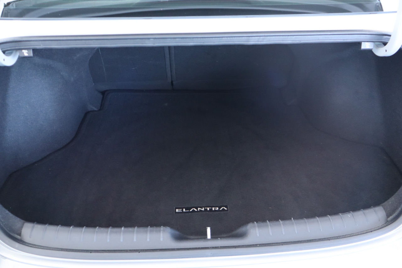 Hyundai Elantra SEL IVT *Ltd Avail* 2021