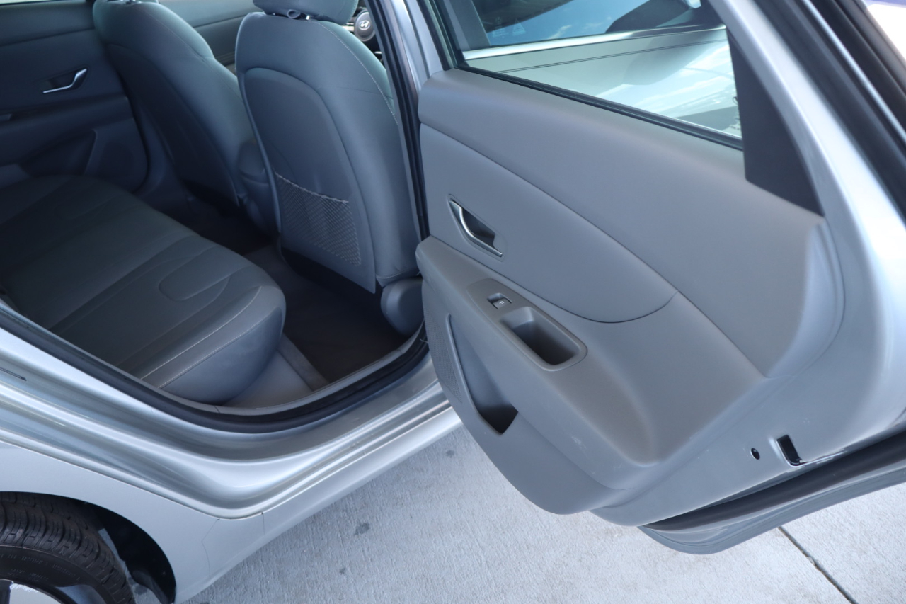 Hyundai Elantra SEL IVT *Ltd Avail* 2021