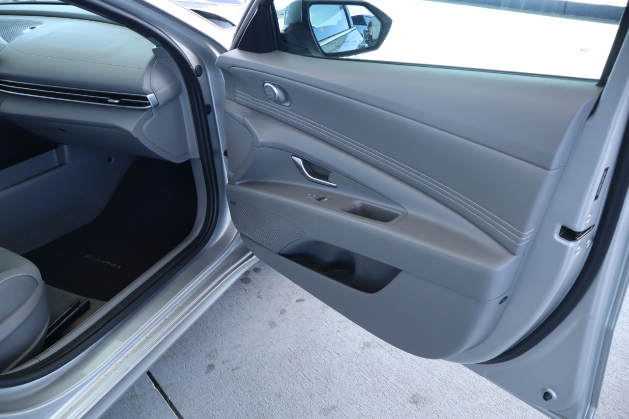 Hyundai Elantra SEL IVT *Ltd Avail* 2021