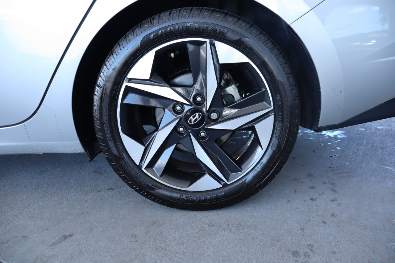 Hyundai Elantra SEL IVT *Ltd Avail* 2021