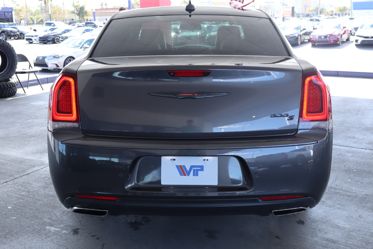 Chrysler 300 300S RWD 2021
