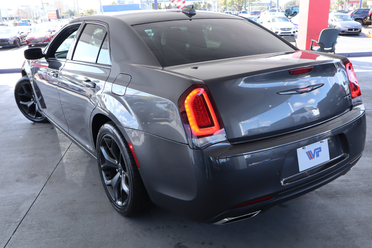 Chrysler 300 300S RWD 2021