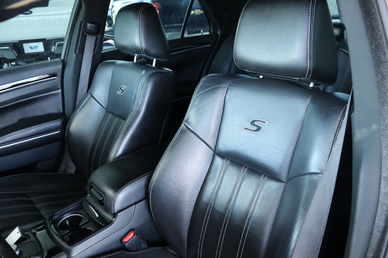 Chrysler 300 300S RWD 2021