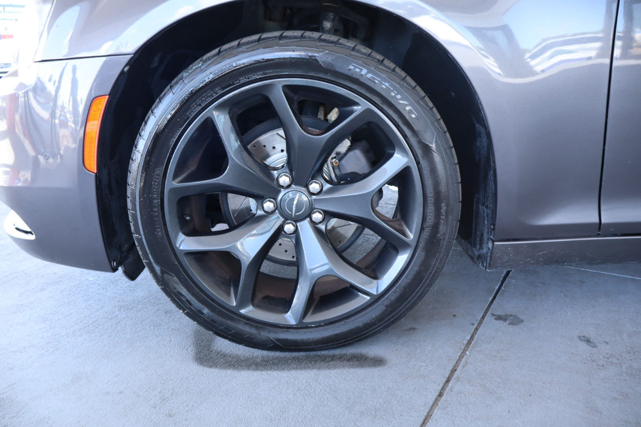 Chrysler 300 300S RWD 2021