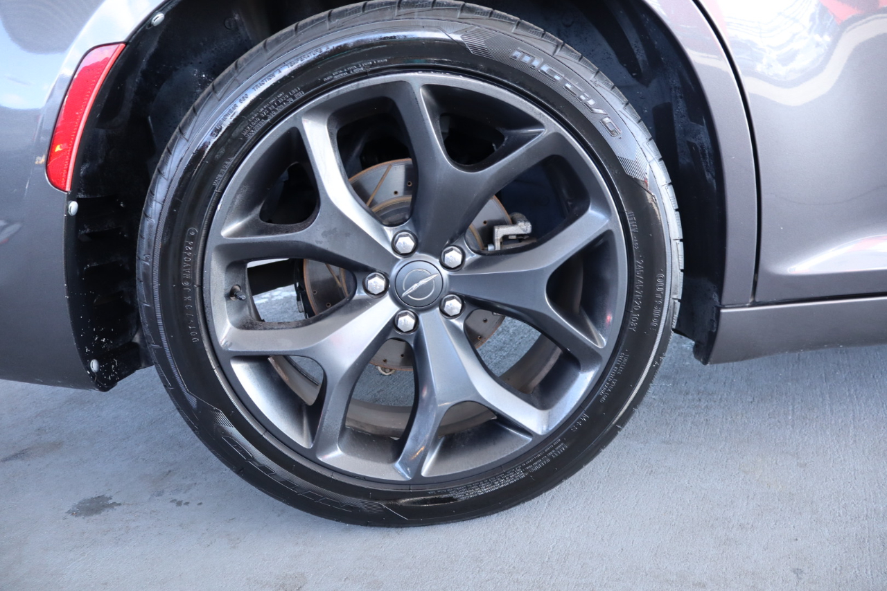 Chrysler 300 300S RWD 2021