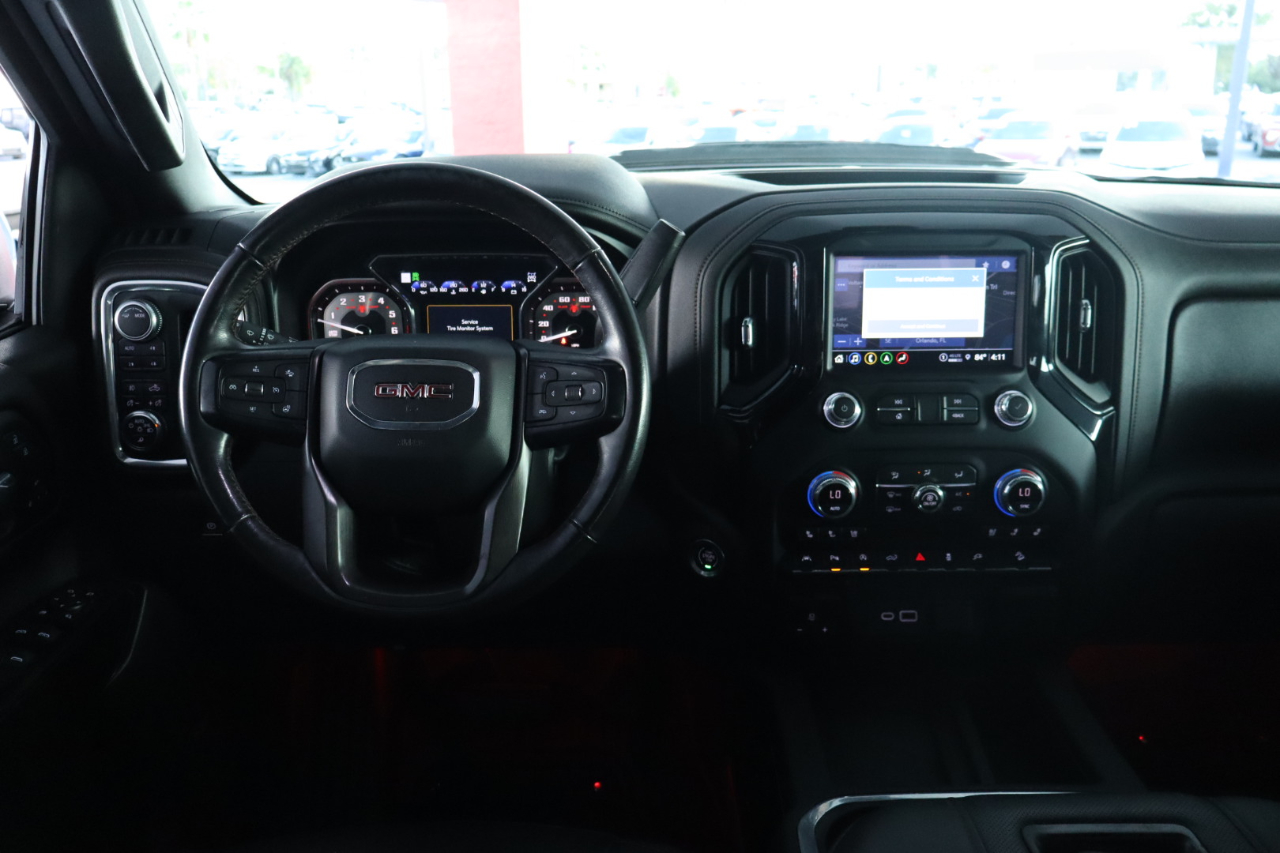 GMC Sierra 1500 4WD Crew Cab 147" AT4 2021