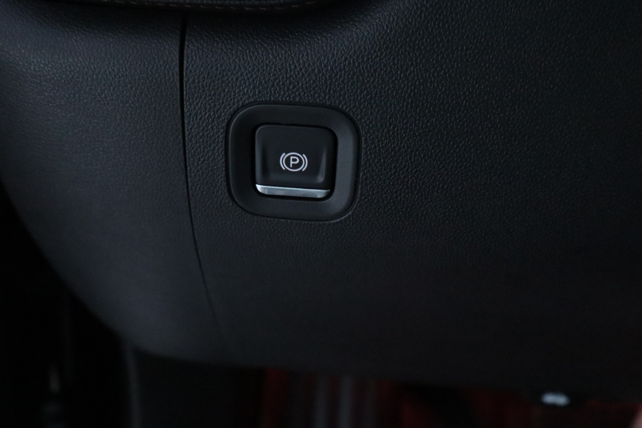 GMC Sierra 1500 4WD Crew Cab 147" AT4 2021