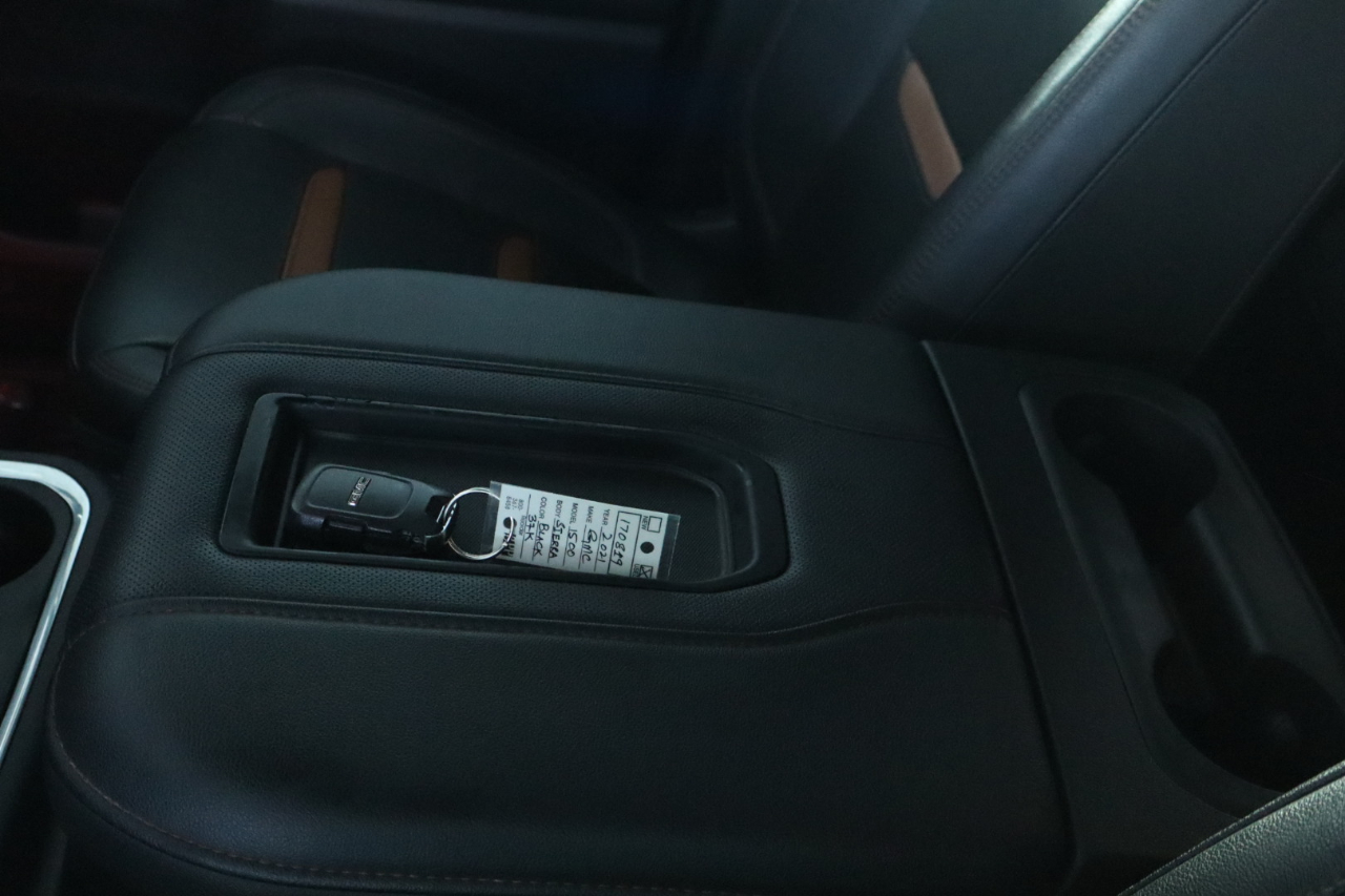 GMC Sierra 1500 4WD Crew Cab 147" AT4 2021