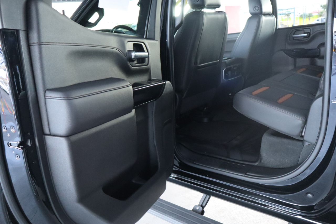 GMC Sierra 1500 4WD Crew Cab 147" AT4 2021