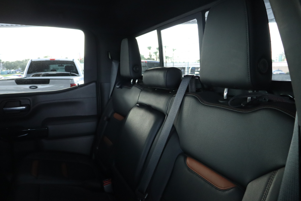 GMC Sierra 1500 4WD Crew Cab 147" AT4 2021