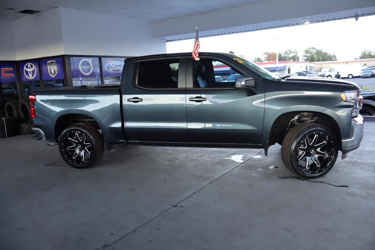 Chevrolet Silverado 1500 2WD Crew Cab 147" LT 2020