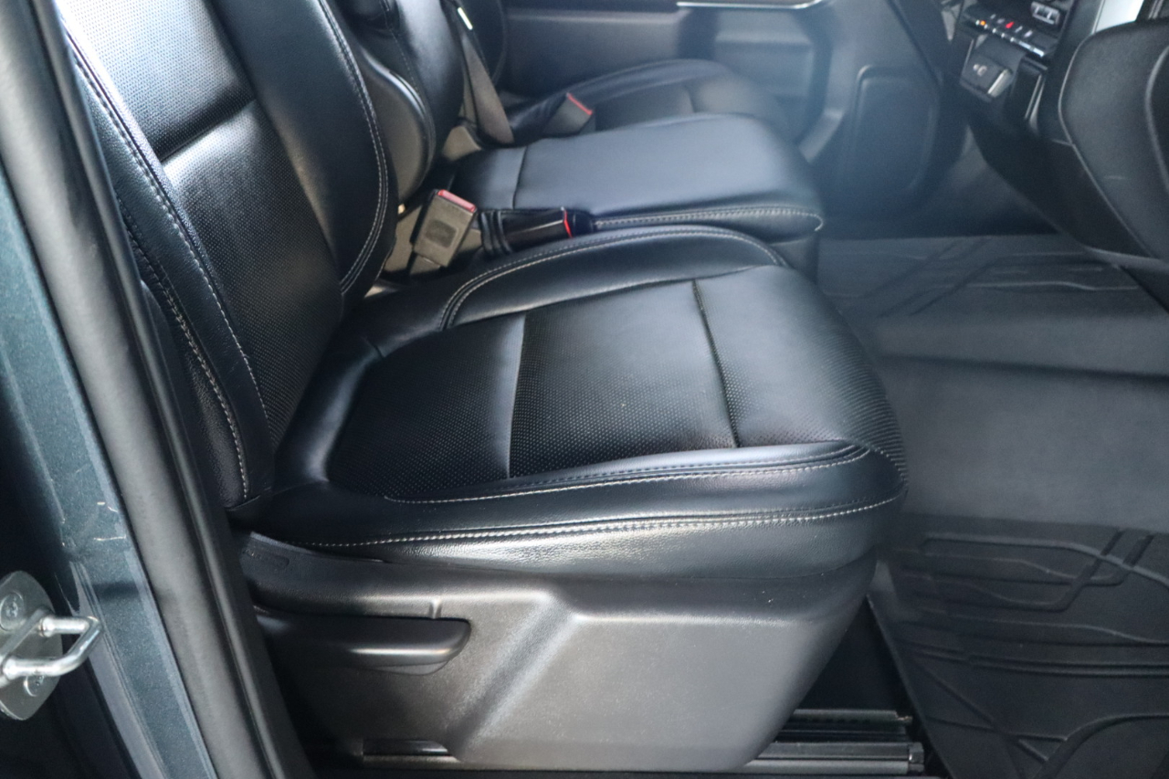 Chevrolet Silverado 1500 2WD Crew Cab 147" LT 2020