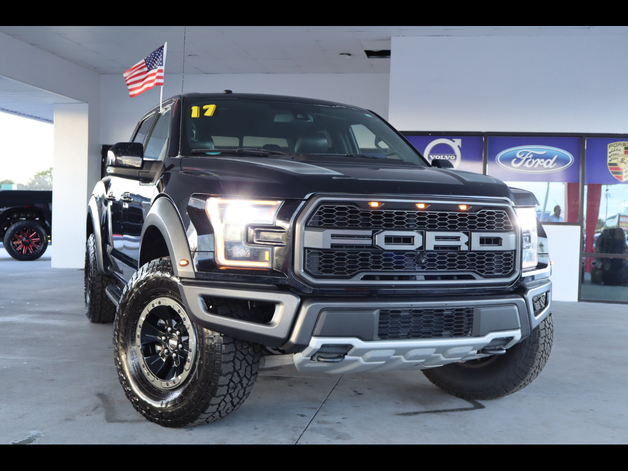 Ford F-150 Raptor 4WD SuperCrew 5.5' Box 2017