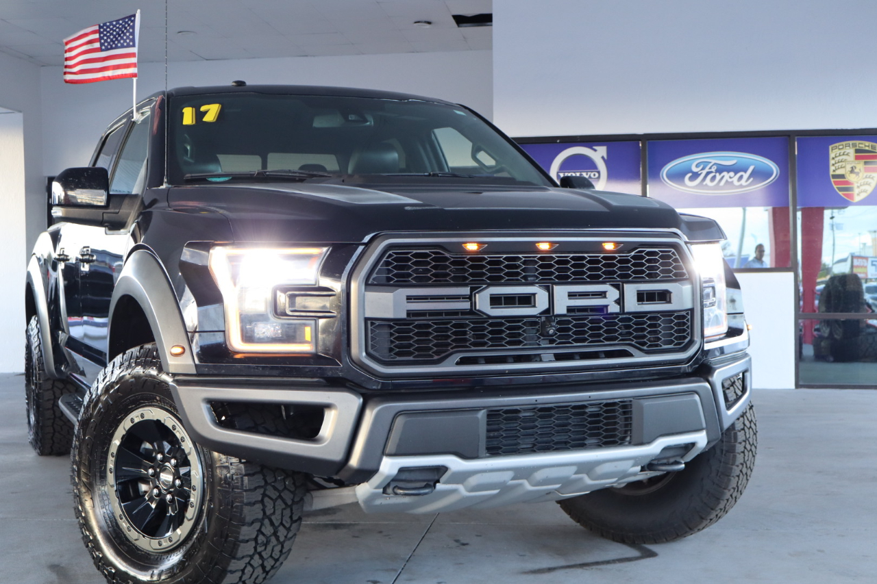 Ford F-150 Raptor 4WD SuperCrew 5.5' Box 2017