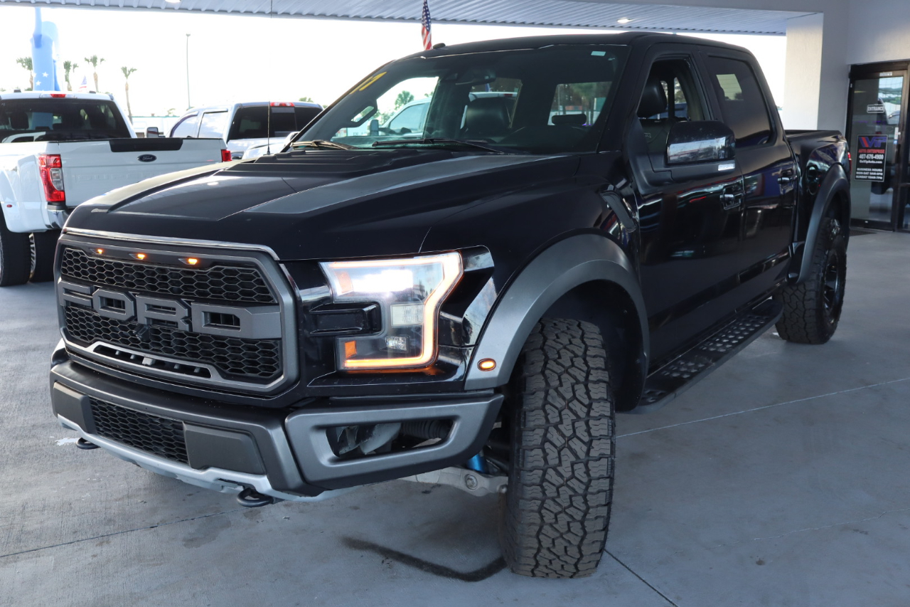 Ford F-150 Raptor 4WD SuperCrew 5.5' Box 2017